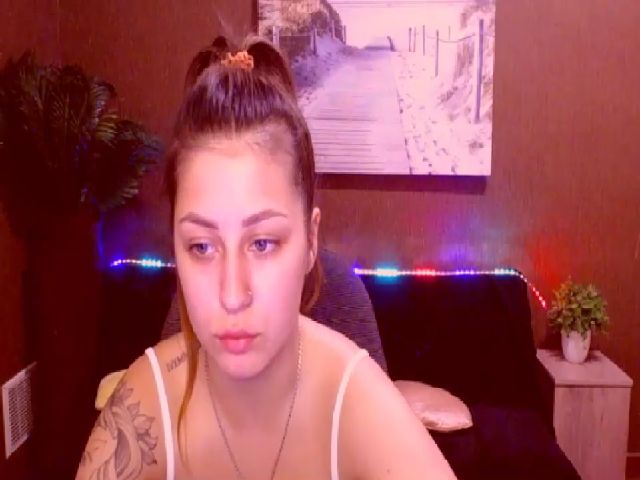 Live sex webcam photo for MsDream_ #255883435