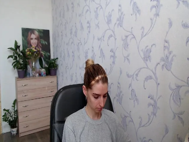 Live sex webcam photo for Springibabby #259137758