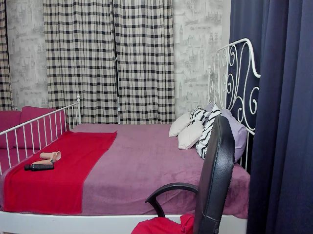 Live sex webcam photo for A11yson #255184041