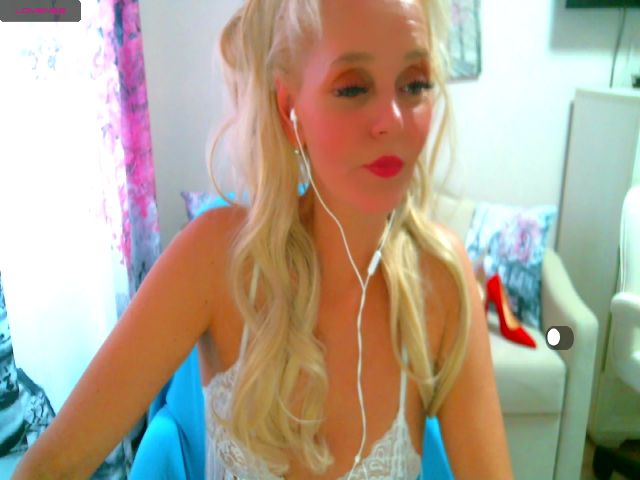 Live sex webcam photo for ChristiRoses #256955145