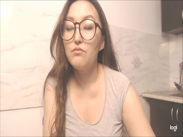 Live sex webcam photo for HrnyTeacher #258254713