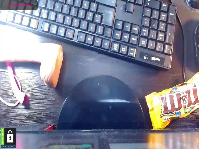 Live sex webcam photo for Mellanysquirt #263480288