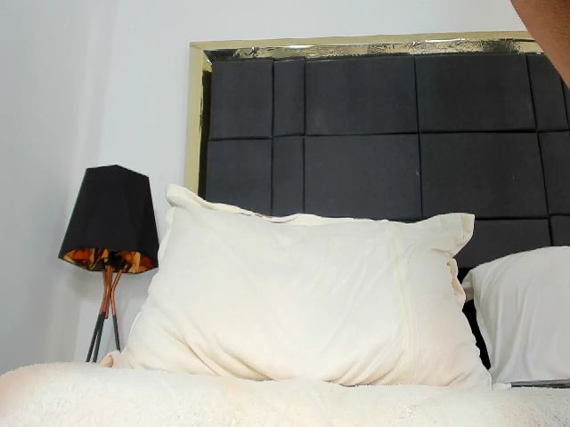 Live sex webcam photo for Marnie_Jones #257483875