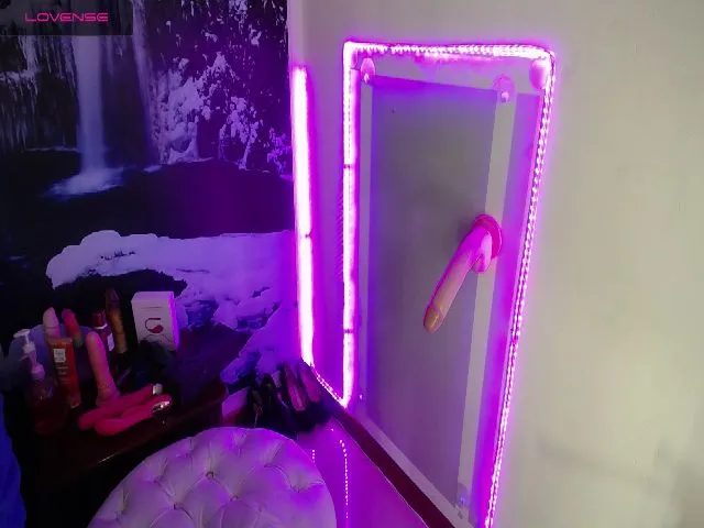 Live sex webcam photo for Jane_23 #264271882