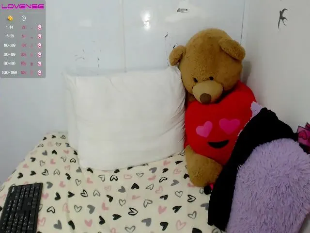 Live sex webcam photo for Clarissa___ #260338043