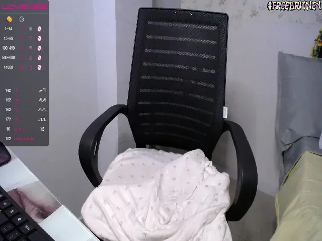 Live sex webcam photo for Azucenaxxxgp #263224077