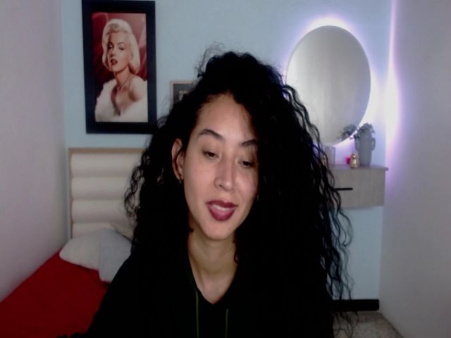 Live sex webcam photo for Jade_lee88 #254723975