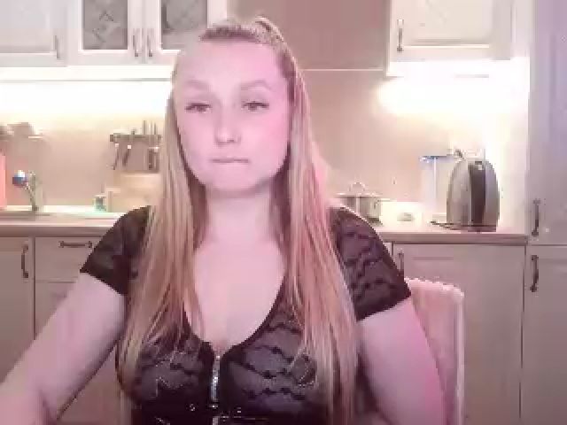 Live sex webcam photo for JaneGrey111 #262758827