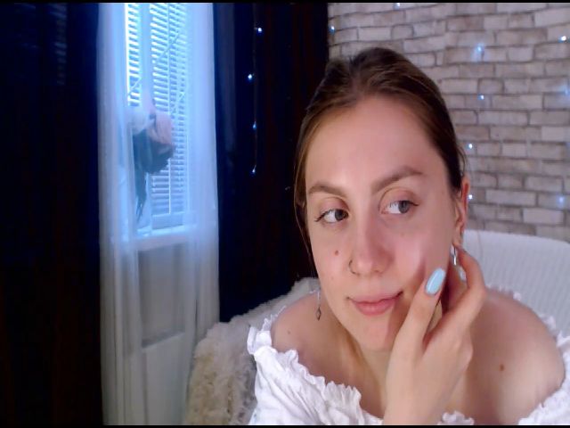 Live sex webcam photo for CumMeaRiver #255871725