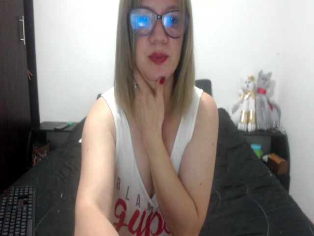 Live sex webcam photo for Gaby_martinez #256635885