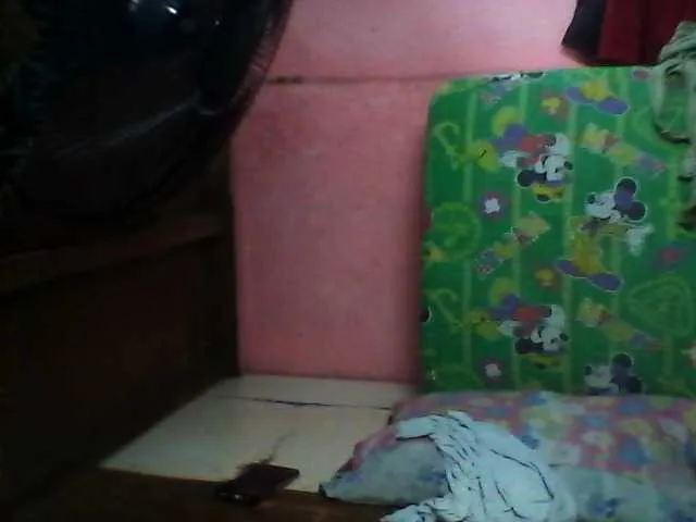 Live sex webcam photo for princess4uxx #252137849