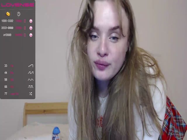 Live sex webcam photo for AliceSins1 #254309765