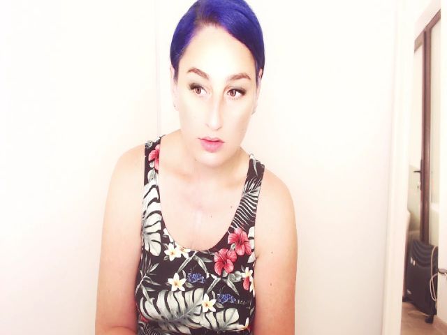 Live sex webcam photo for wetkittycum #254640360