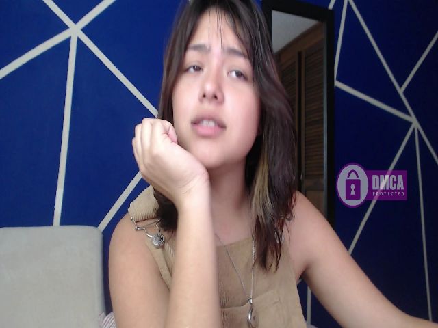 Live sex webcam photo for Angelin_cute #255975557