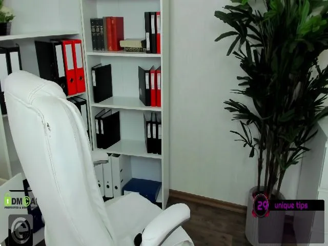 Live sex webcam photo for Raisawest #254035638