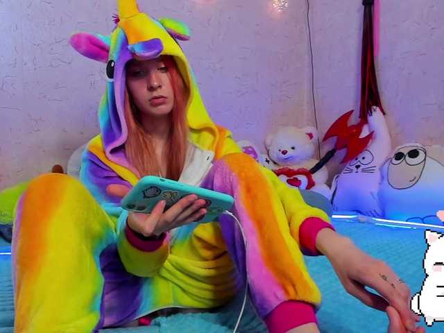 Live sex webcam photo for KiraLiLime #287989877