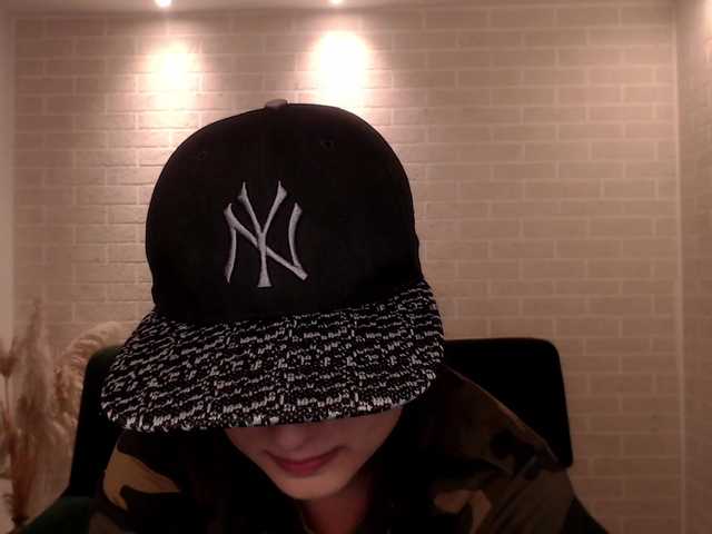 Live sex webcam photo for KatyPeck #241405128