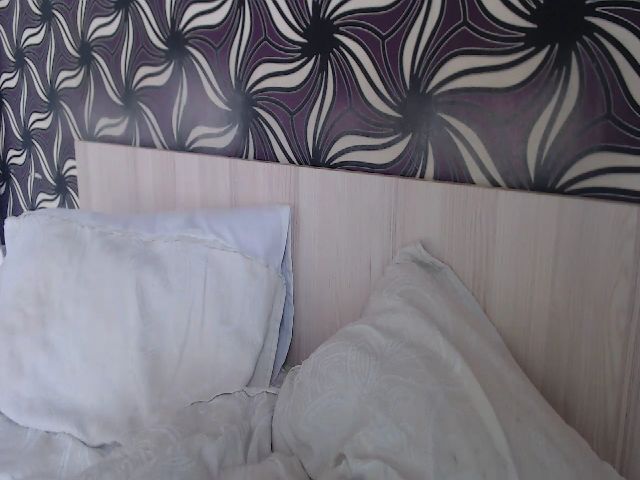 Live sex webcam photo for MilenaDivine #252835611