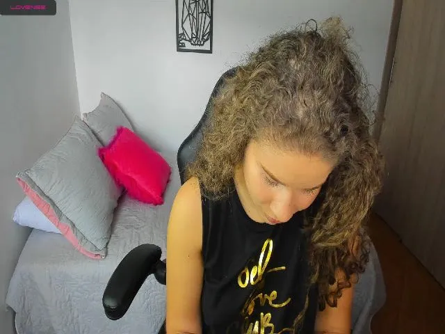 Live sex webcam photo for Alexajr #256490790