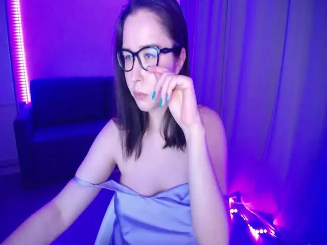 Live sex webcam photo for WowLisa #255463483