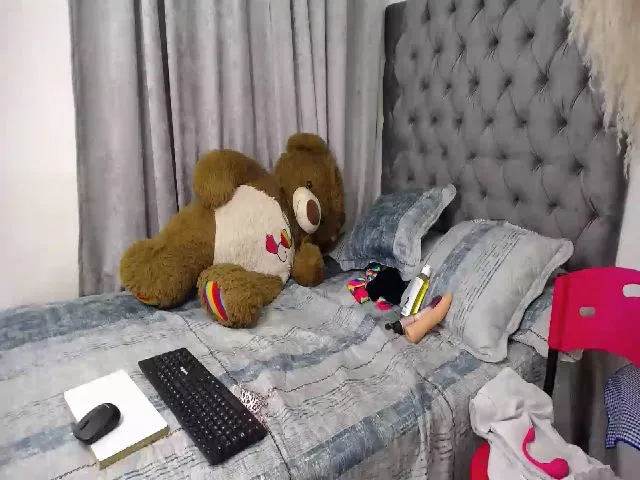 Live sex webcam photo for Mely_adebay #257868542