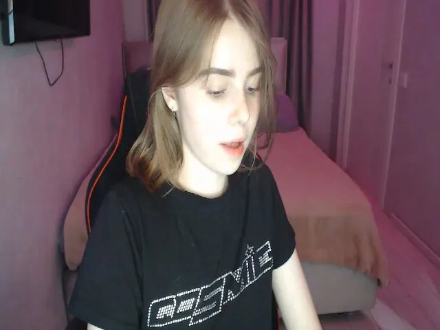 Live sex webcam photo for TriplePrinces #256350205