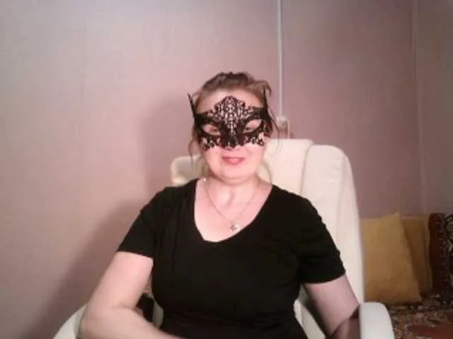 Live sex webcam photo for leeloofire #241309964