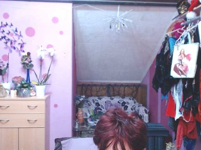 Live sex webcam photo for Elmira63 #241195459