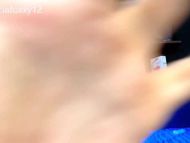 Live sex webcam photo for LittleFoxxy1 #262222313