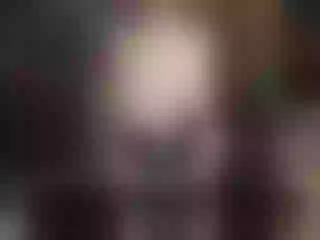 Live sex webcam photo for JollyMolly #252285500