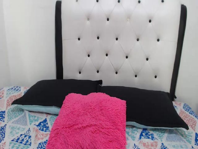 Live sex webcam photo for sheila_hot #265263702