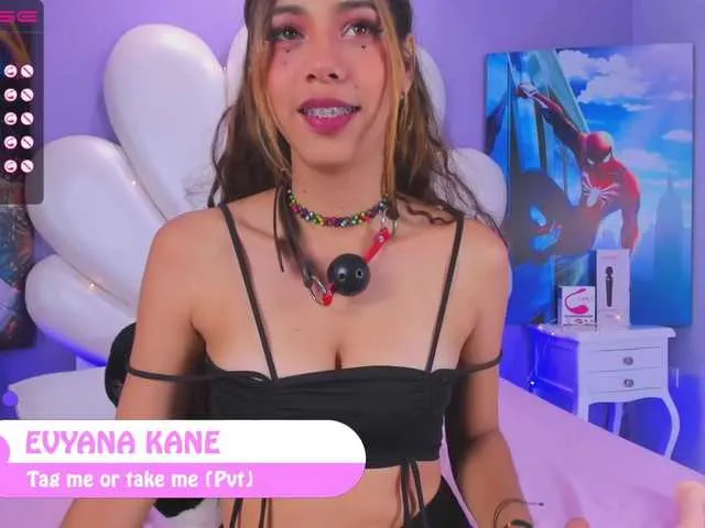 Live sex webcam photo for EvyanaKane #254401340