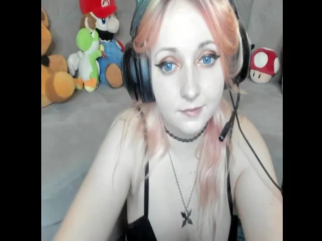 Live sex webcam photo for PrincessBluu #258331693