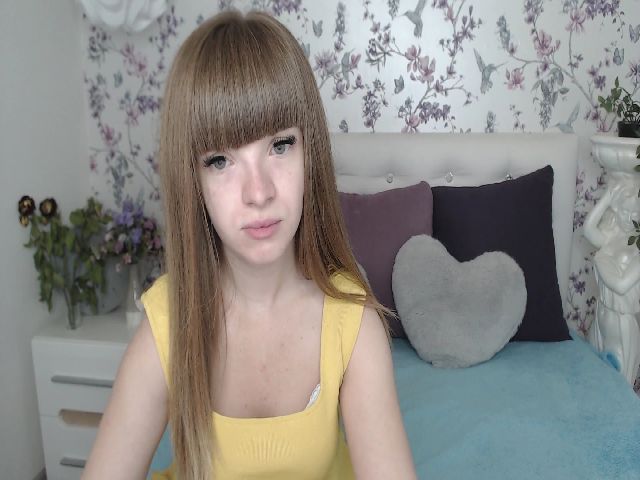 Live sex webcam photo for Ssexy_Kitty #252790392