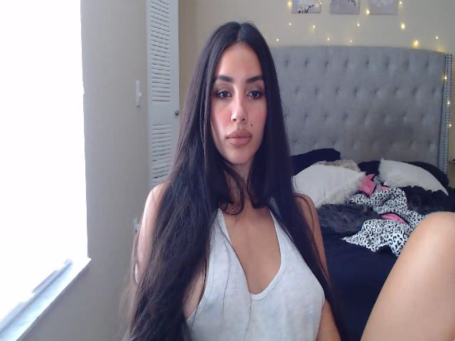Live sex webcam photo for SofiDiamond_ #260191637