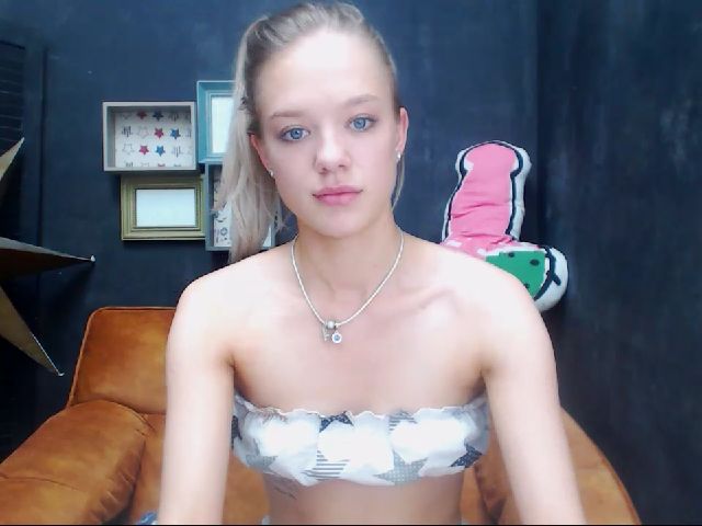 Live sex webcam photo for Pretty__Lika #252763360