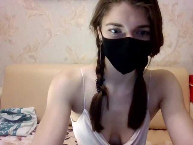 Live sex webcam photo for Robin-02 #257223268