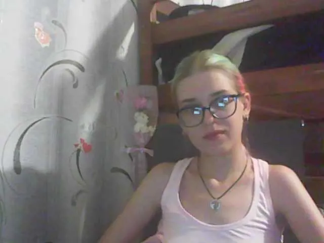 Live sex webcam photo for malvinella #256362088