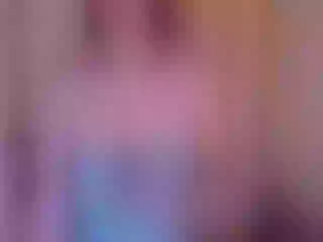 Live sex webcam photo for Julietacollin #264130751