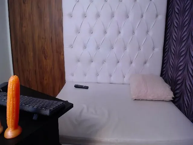 Live sex webcam photo for BlowMommy #257871163