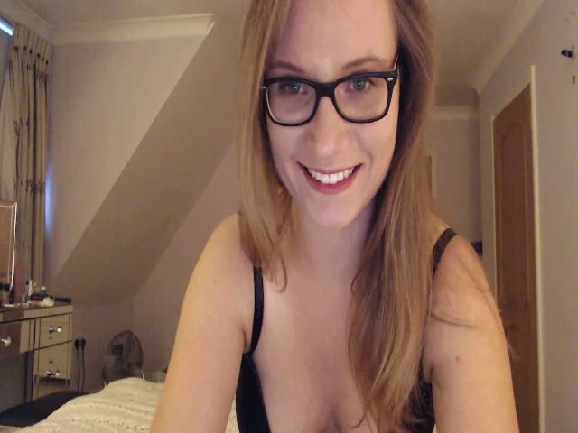 Live sex webcam photo for JennyMFC #262770967