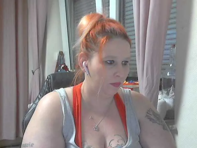 Live sex webcam photo for Mrs-Luder #287956102