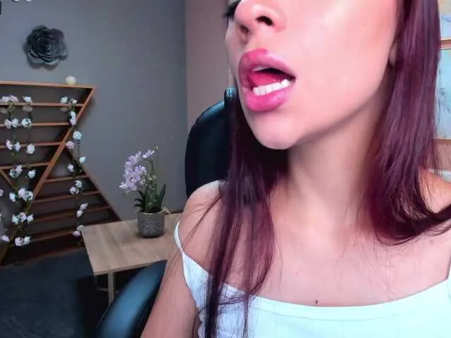 Live sex webcam photo for LilaDior #241345185