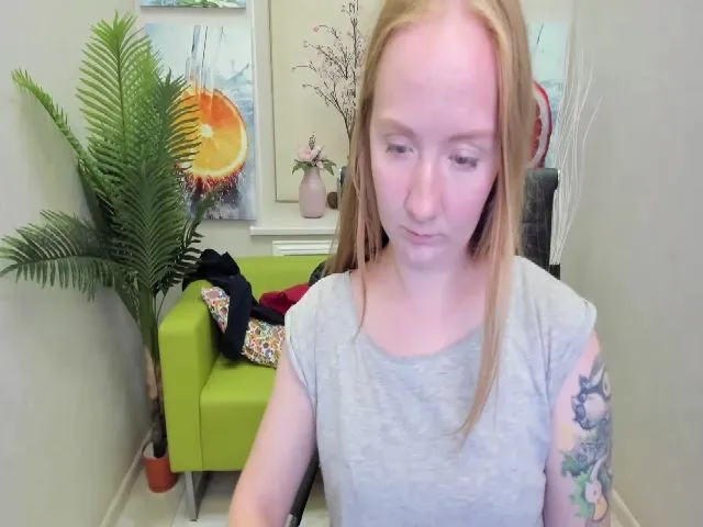 Live sex webcam photo for StunningKelly #258076950