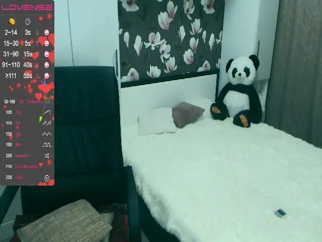 Live sex webcam photo for LeraFox #264393452