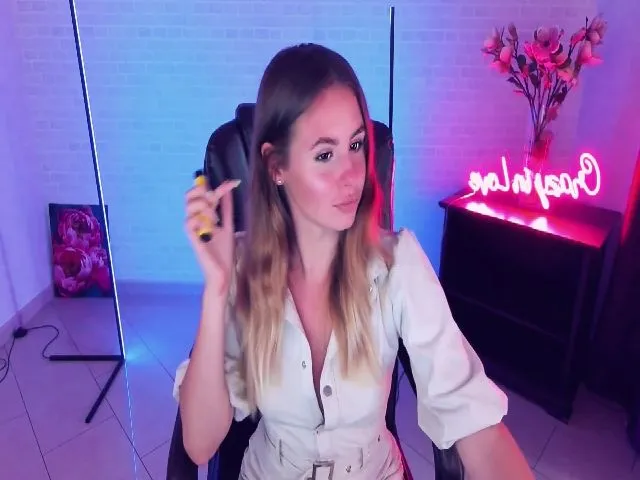 Live sex webcam photo for MissGadriela #263085581