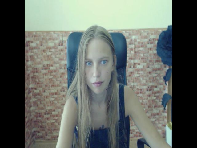 Live sex webcam photo for SshyTeen #255587891