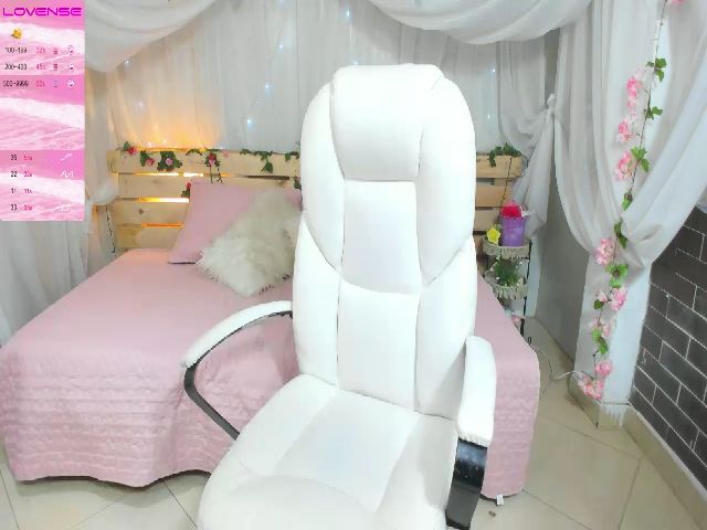 Live sex webcam photo for Victo_riia #264999735