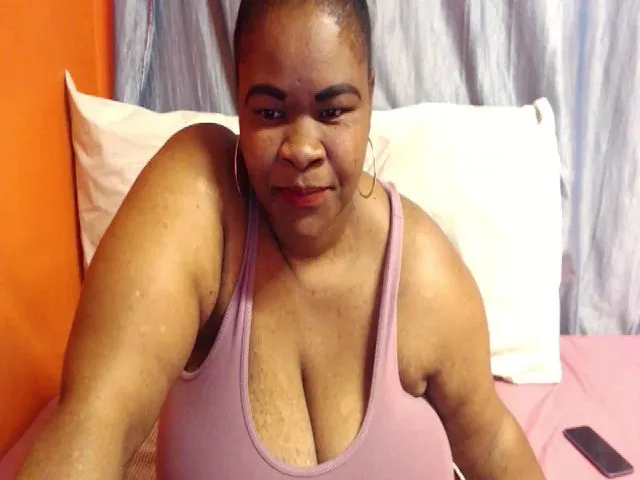Live sex webcam photo for Sweetnozie #259216367