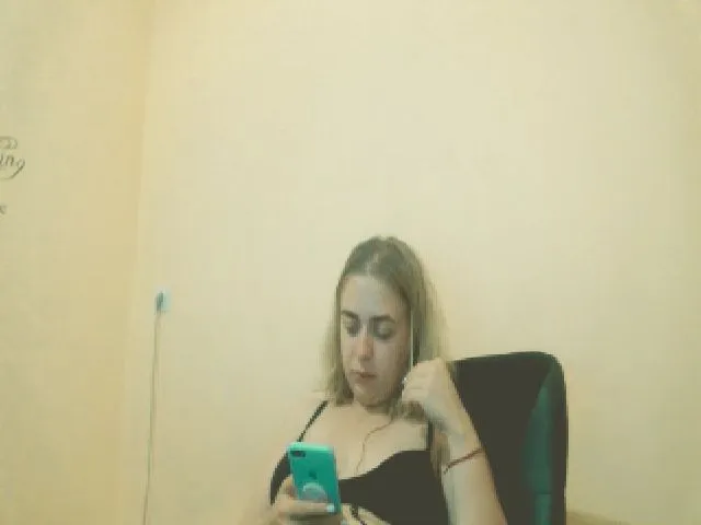 Live sex webcam photo for GoddessNika #254884943